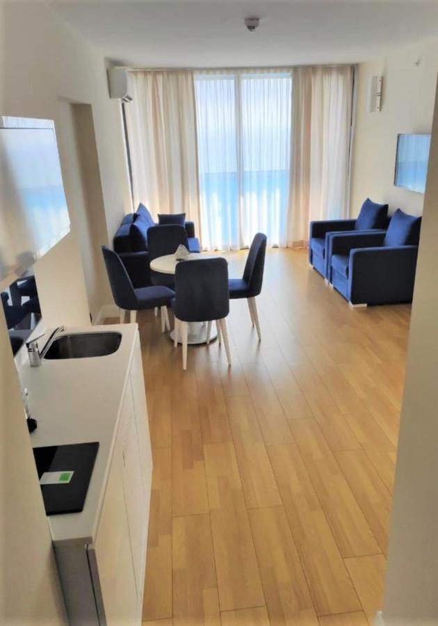 Sea View Aparthotel In Orbi City Batumi Exterior foto